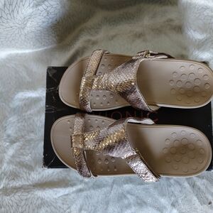 Vionic Women's Gold Sandals